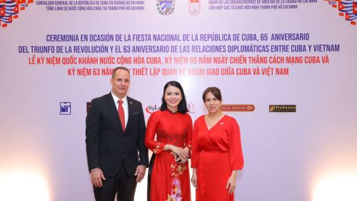 THAM DỰ SỰ KIỆN KỶ NIỆM 65 NĂM NGÀY QUỐC KHÁNH NƯỚC CỘNG HOÀ CUBA